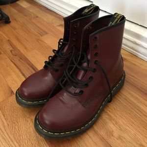 Doc Martens Women’s 9